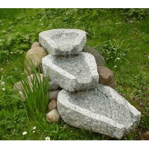 Vandkunst i granitsten - vand i haven